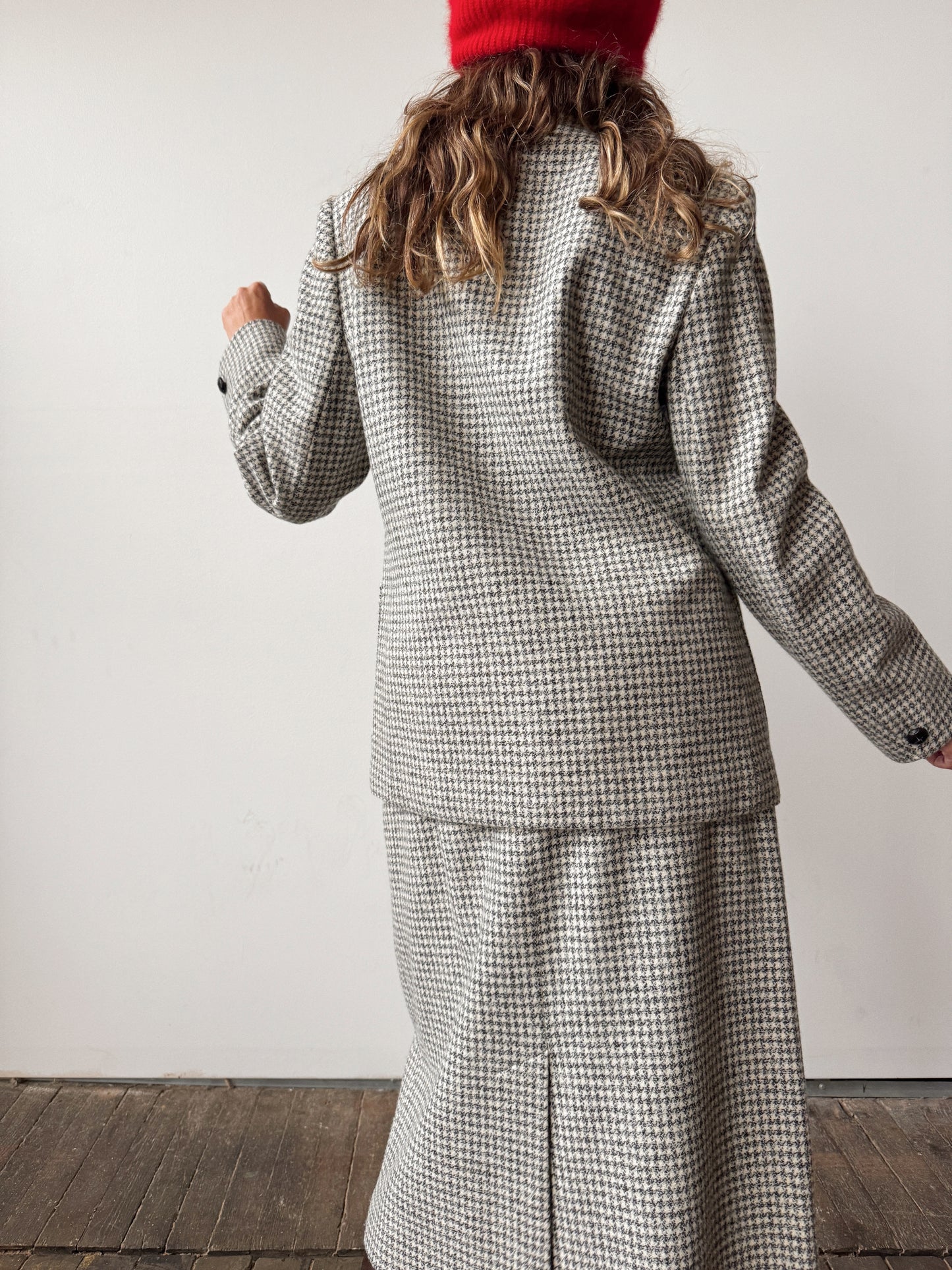 Houndstooth Wool 70s Skirt Suit Set (M)