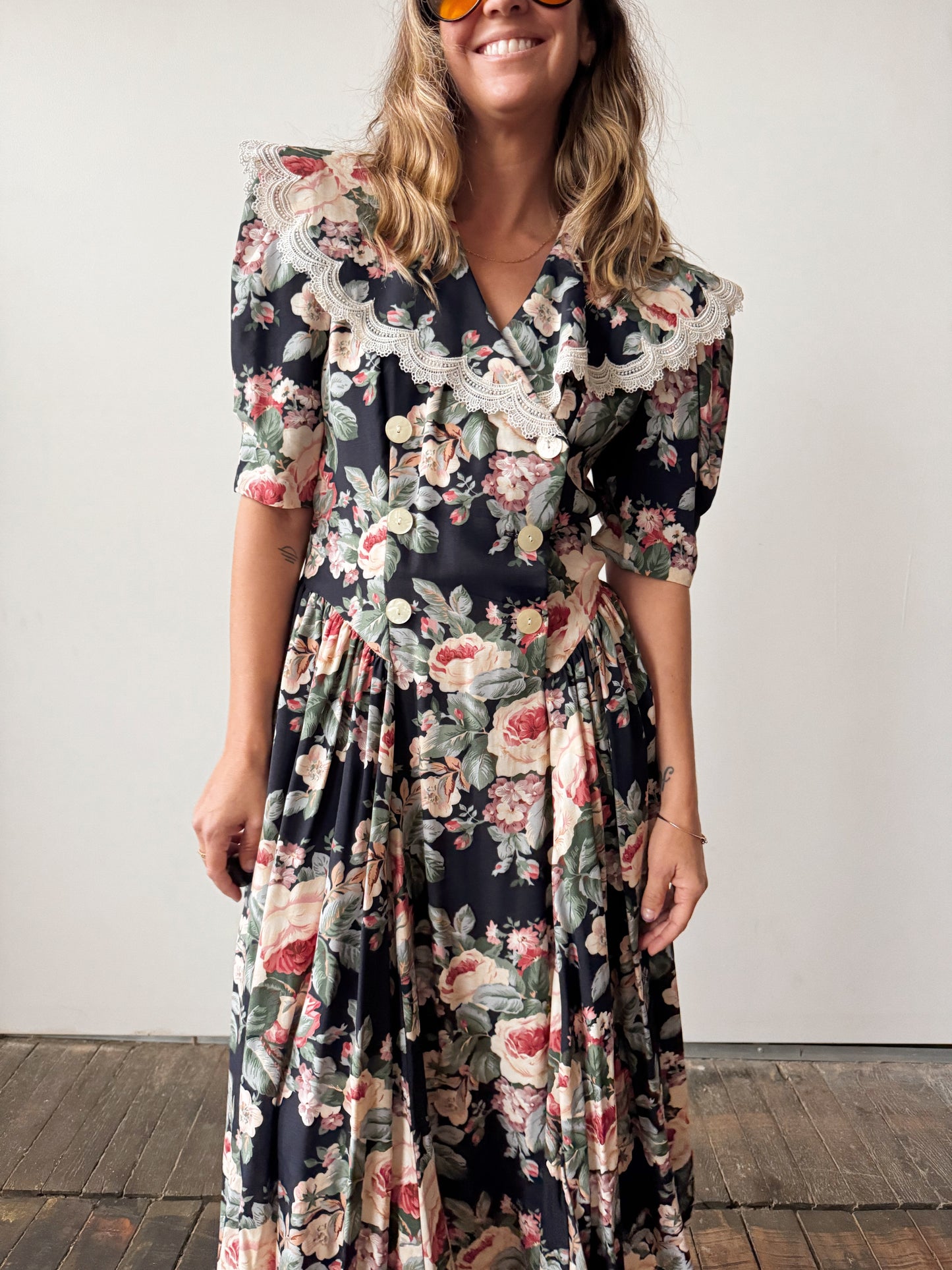 Floral Midwest Lace Dress (M)