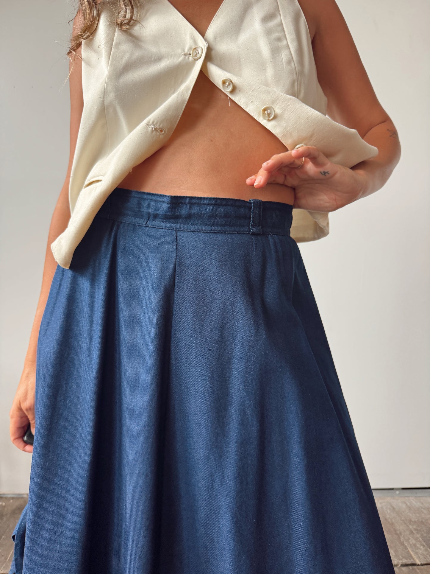 Circle T 80s USA Made Denim Ruffle Skirt (28")