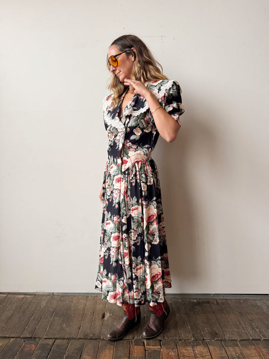 Floral Midwest Lace Dress (M)