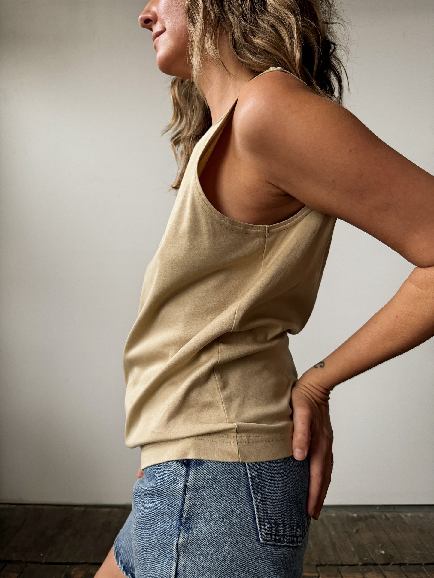 Beige 90s Saks Tank (M)