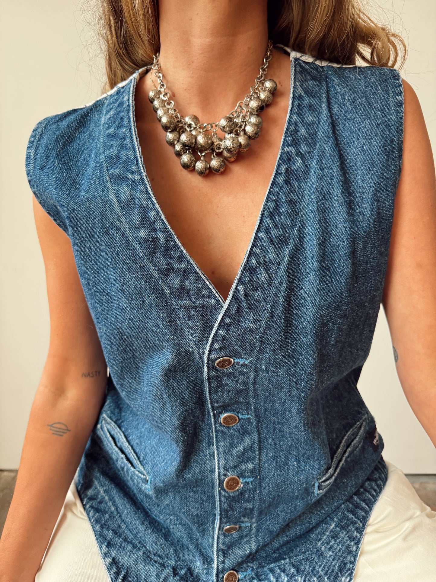 Vintage Silver-tone Statement Choker with Textured Balls