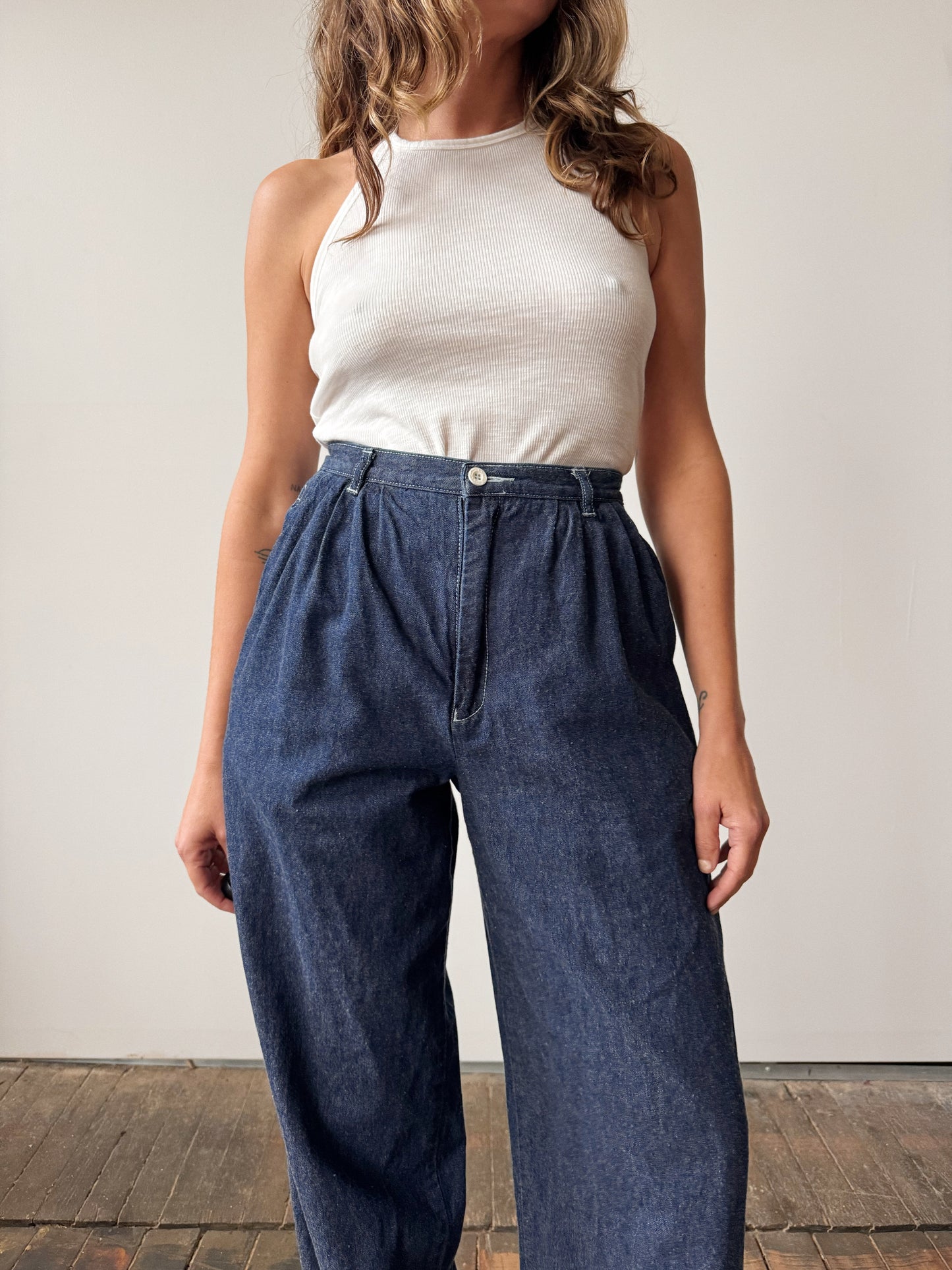 70s Cotton Gloria Cuffed Denim Jeans (25")