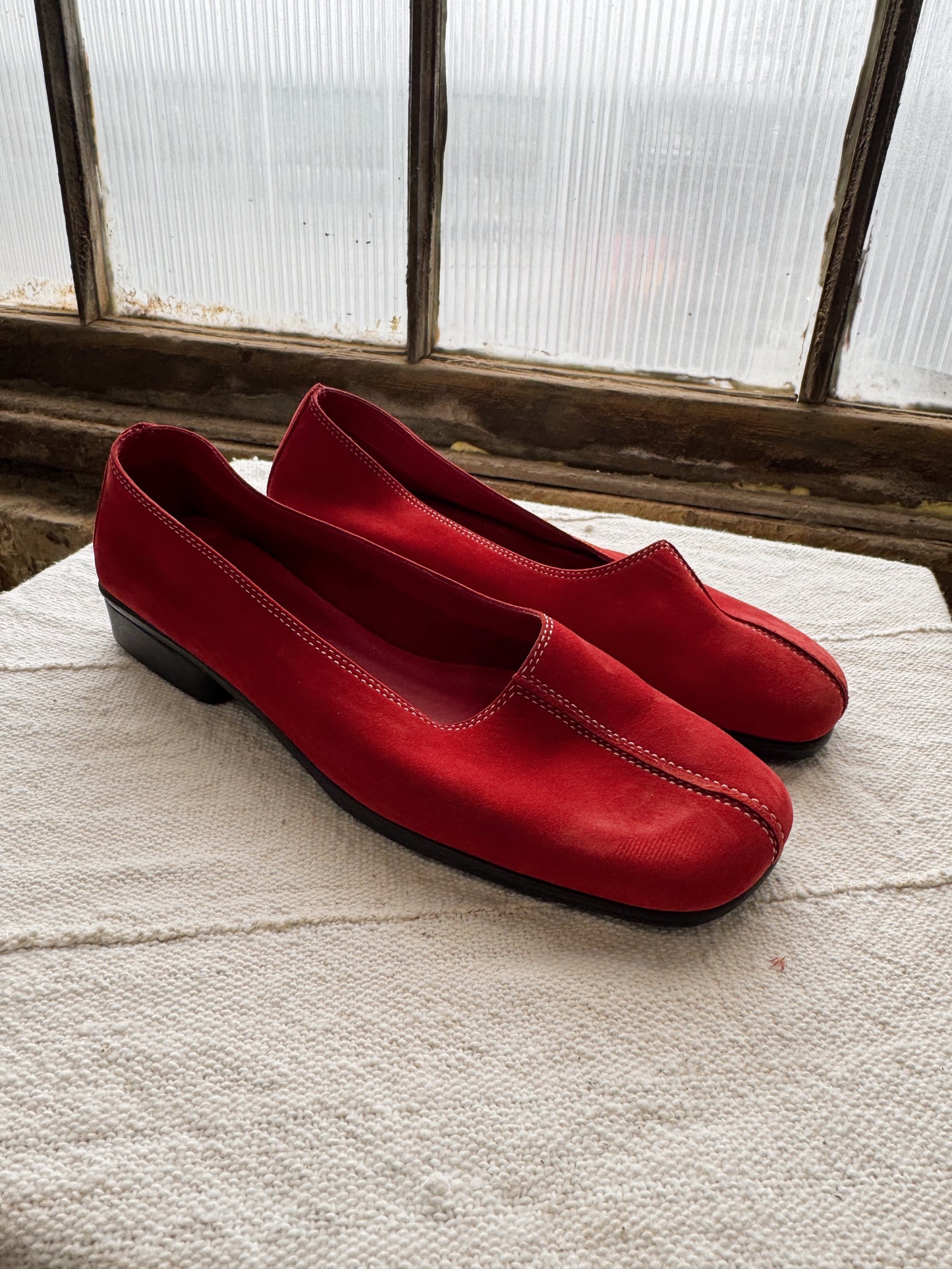 Red Suede Seamed 90s Flats (10)