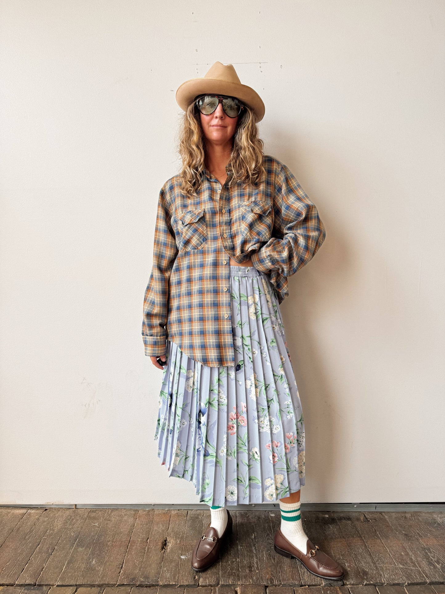 Floral 90s Pleated Midi Skirt (28")