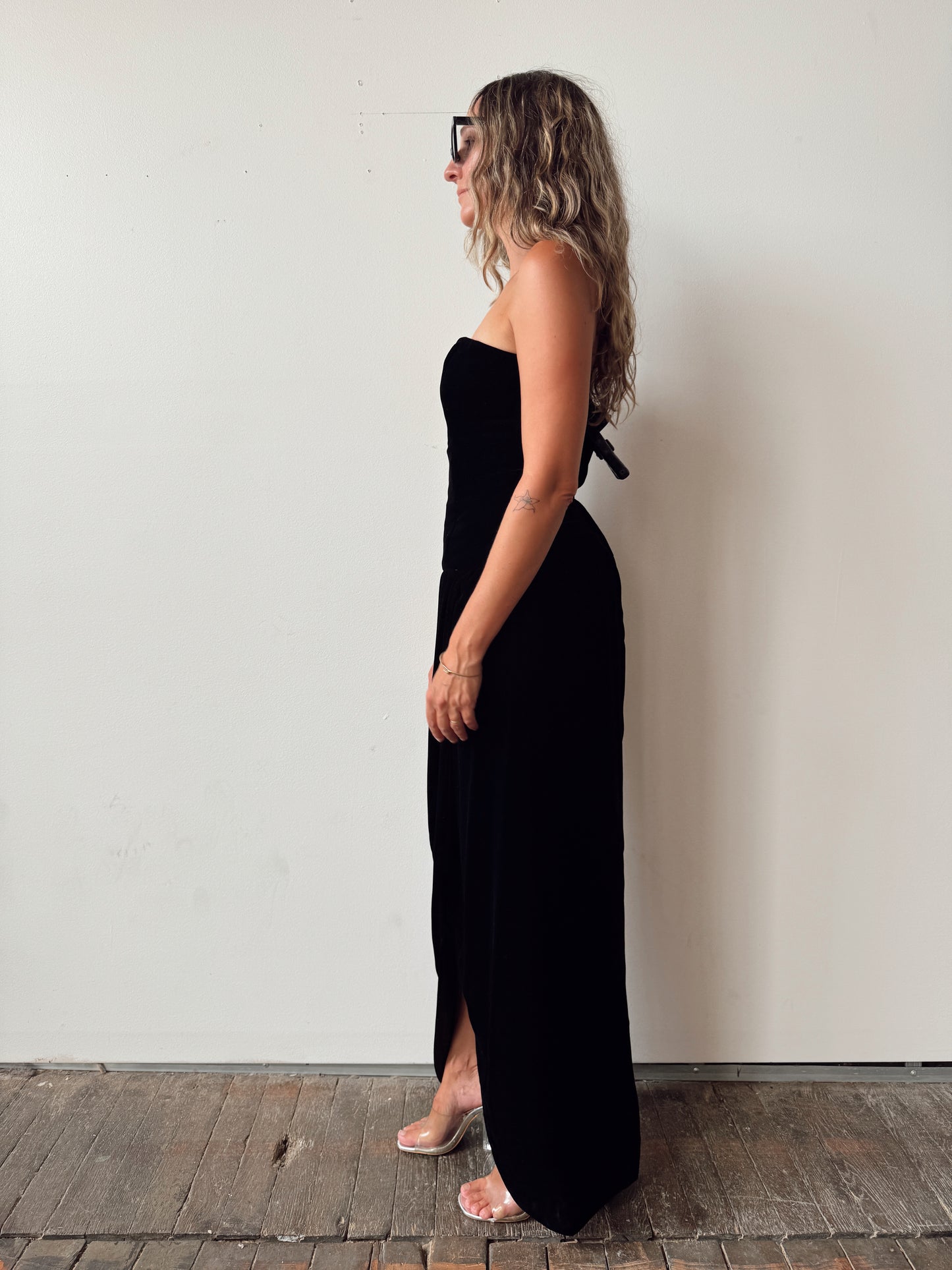 80s Vintage Victor Costa Strapless Velvet Draped Tulip Evening Dress (M)