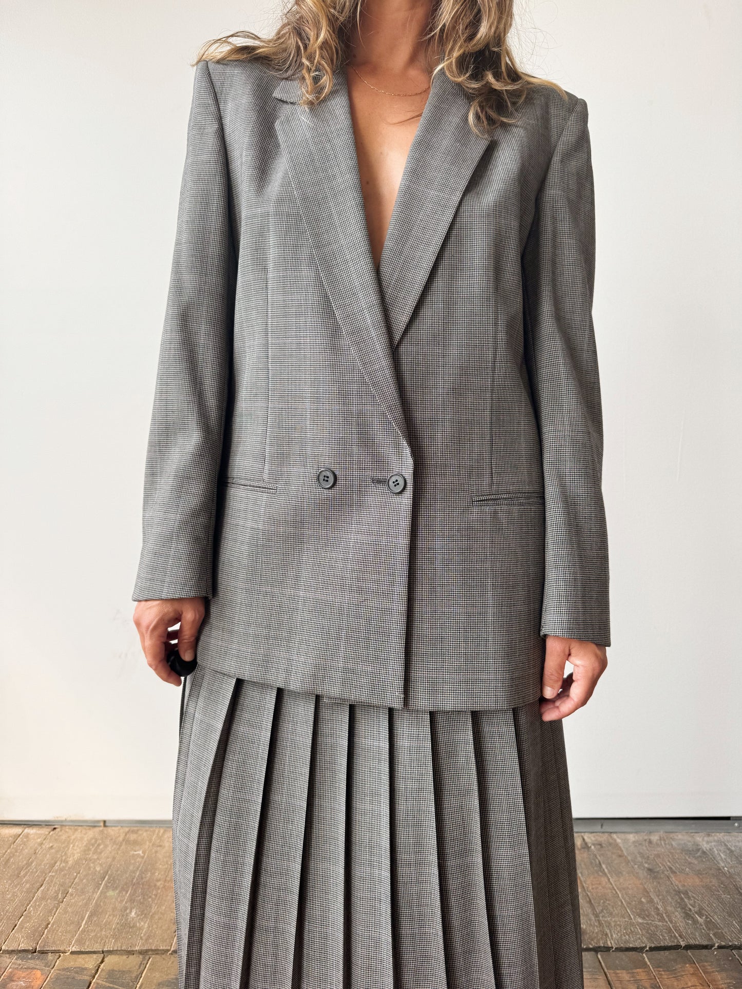 Houndstooth 90s Pleated Skirt with One Button Blazer Skirt Suits (28")