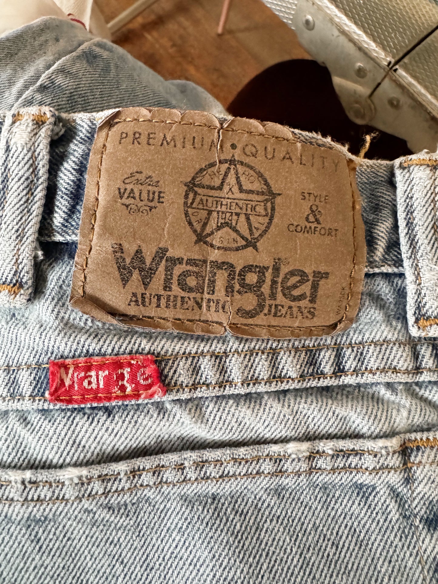 90s Wrangler Lightwash Jeans (34")