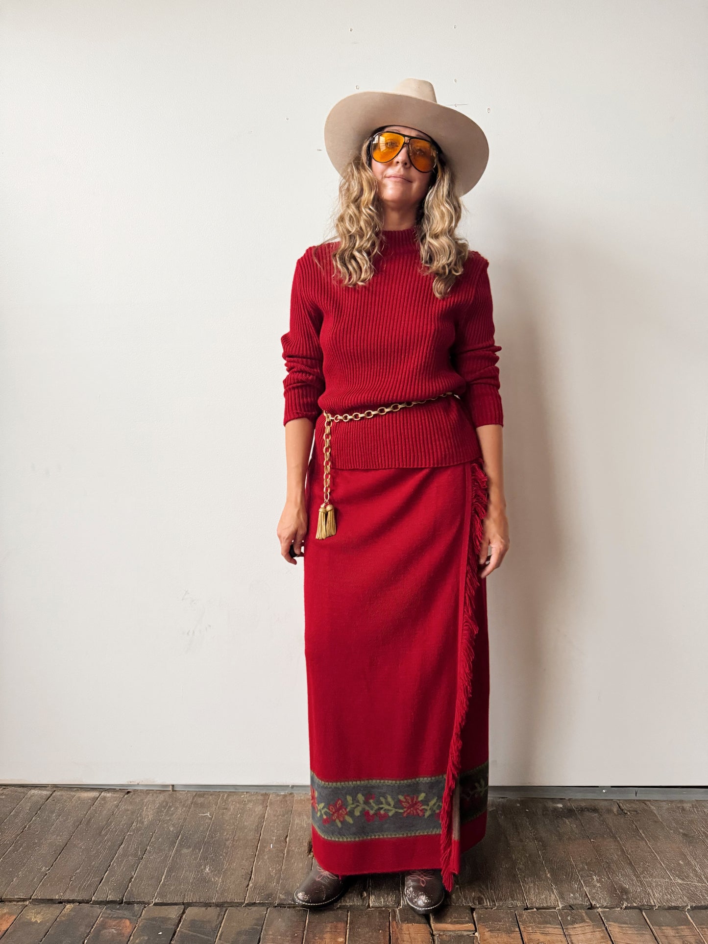 Plaza South Knits 90s Fringe Knit Sweater Set (M)