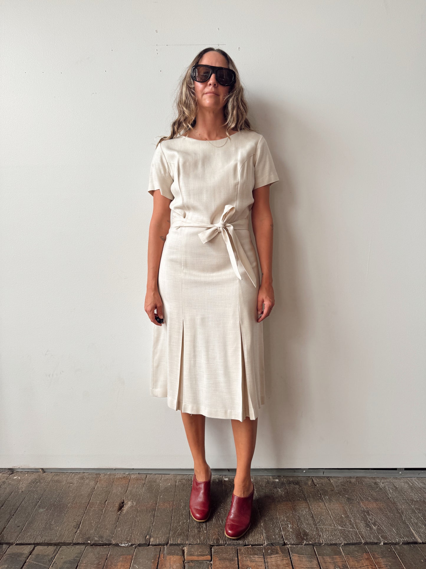 Ivory Linen 70s Pleate Midi Dress (30")