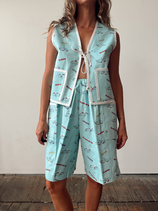 Alizé Vacation Vest and Bermuda Shorts 70s Set (M)