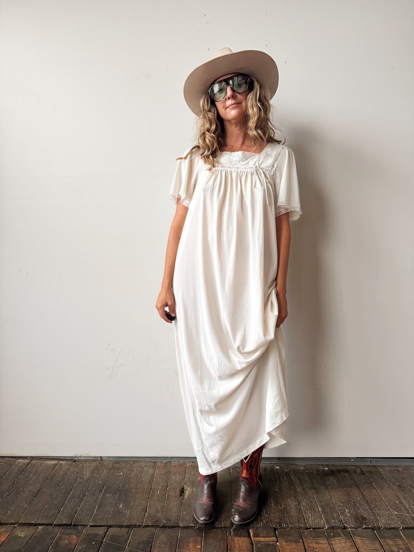 1970s Nylon Nightgown (M)