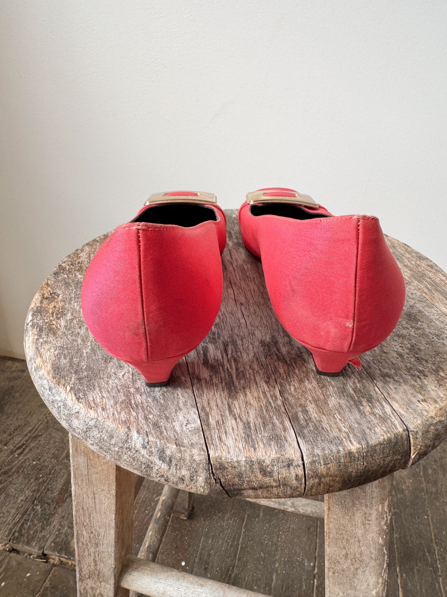 Vintage Ferragamo Satin Ballet Fuchsia Italian Flats (8.5)