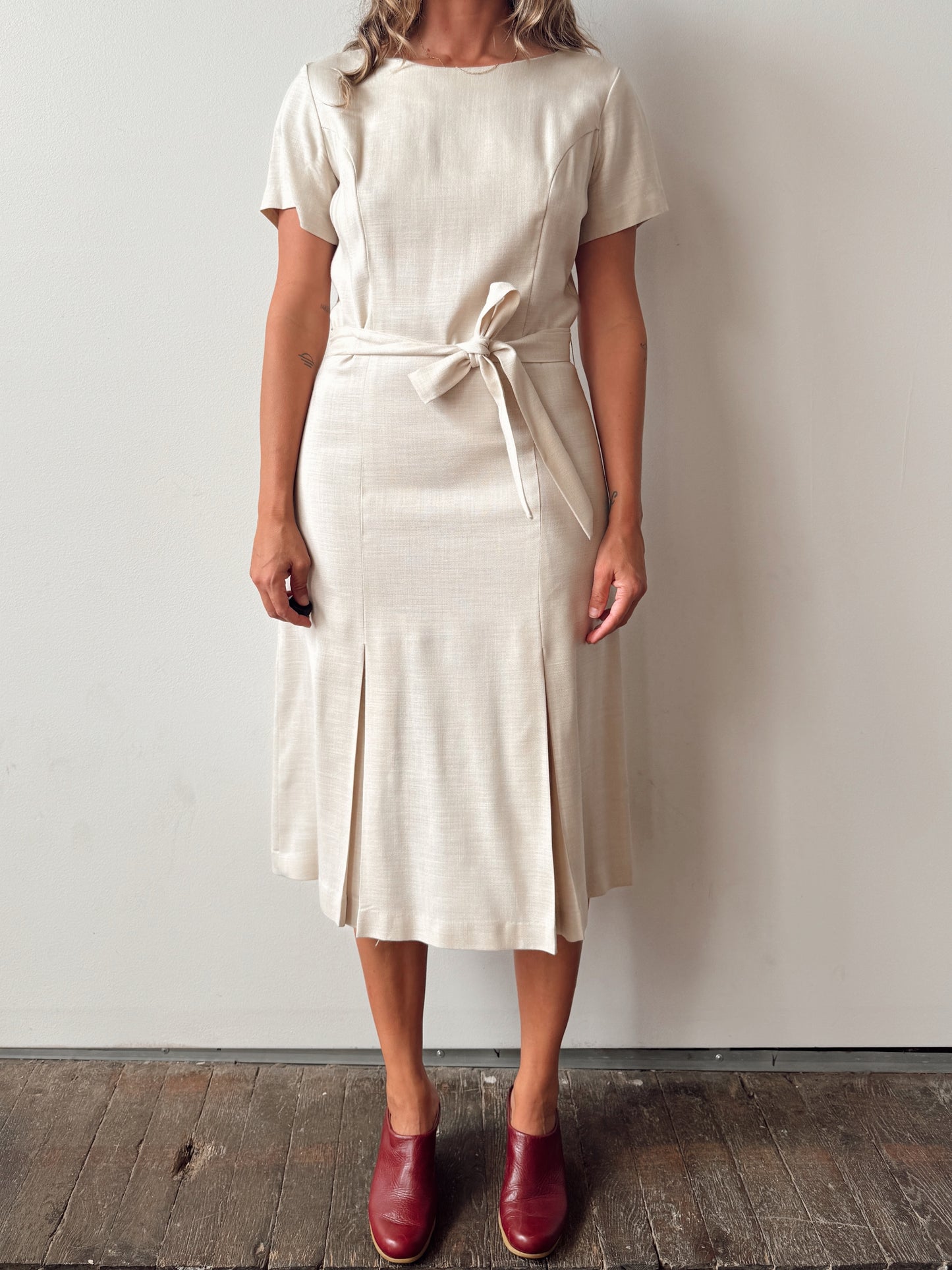 Ivory Linen 70s Pleate Midi Dress (30")