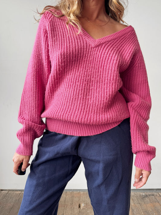 V-neck 80s Pink Knit Sweater (L)