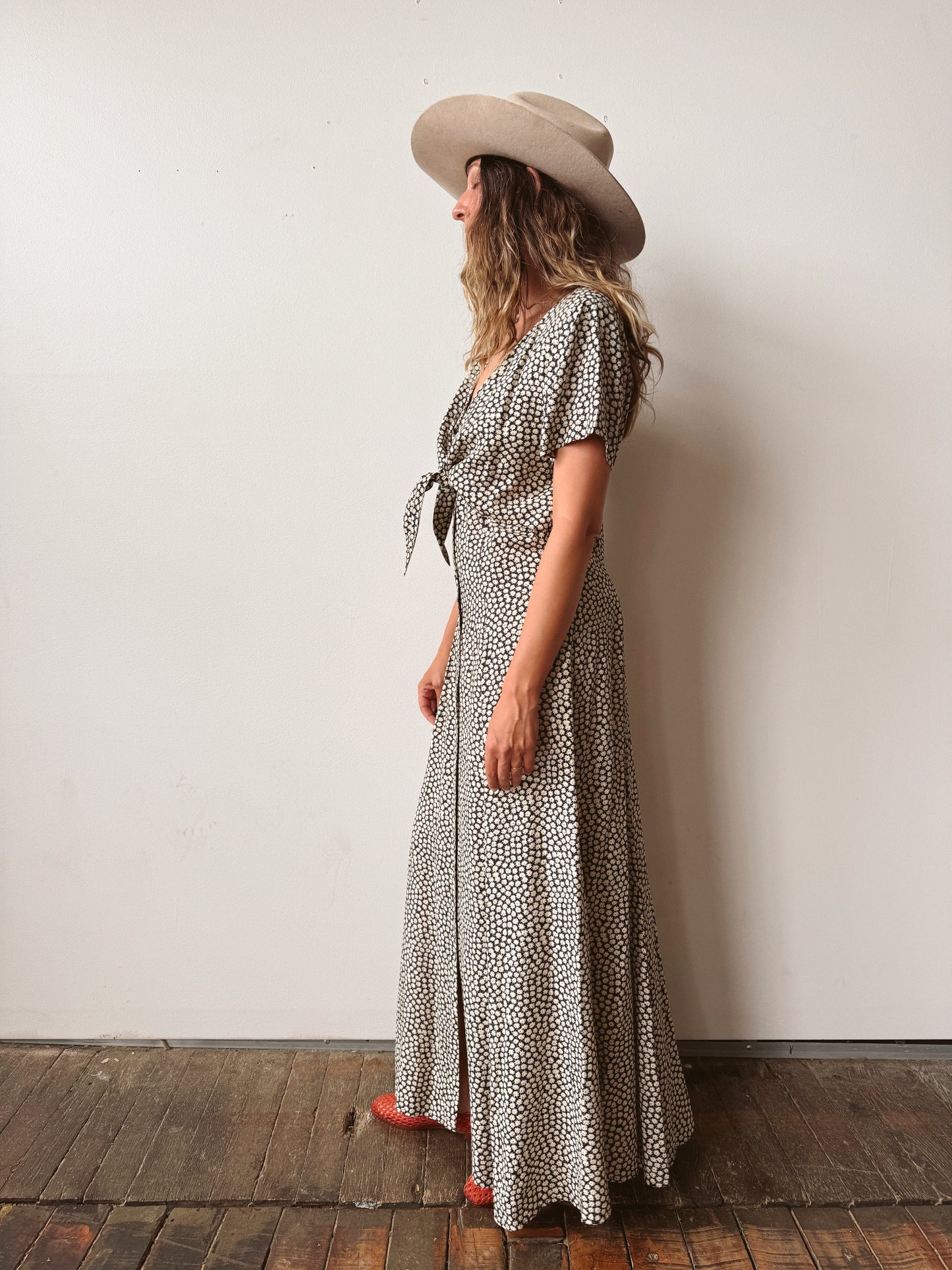 Daisy 90s Tie-Front Maxi Robbie Bee Dress (L)