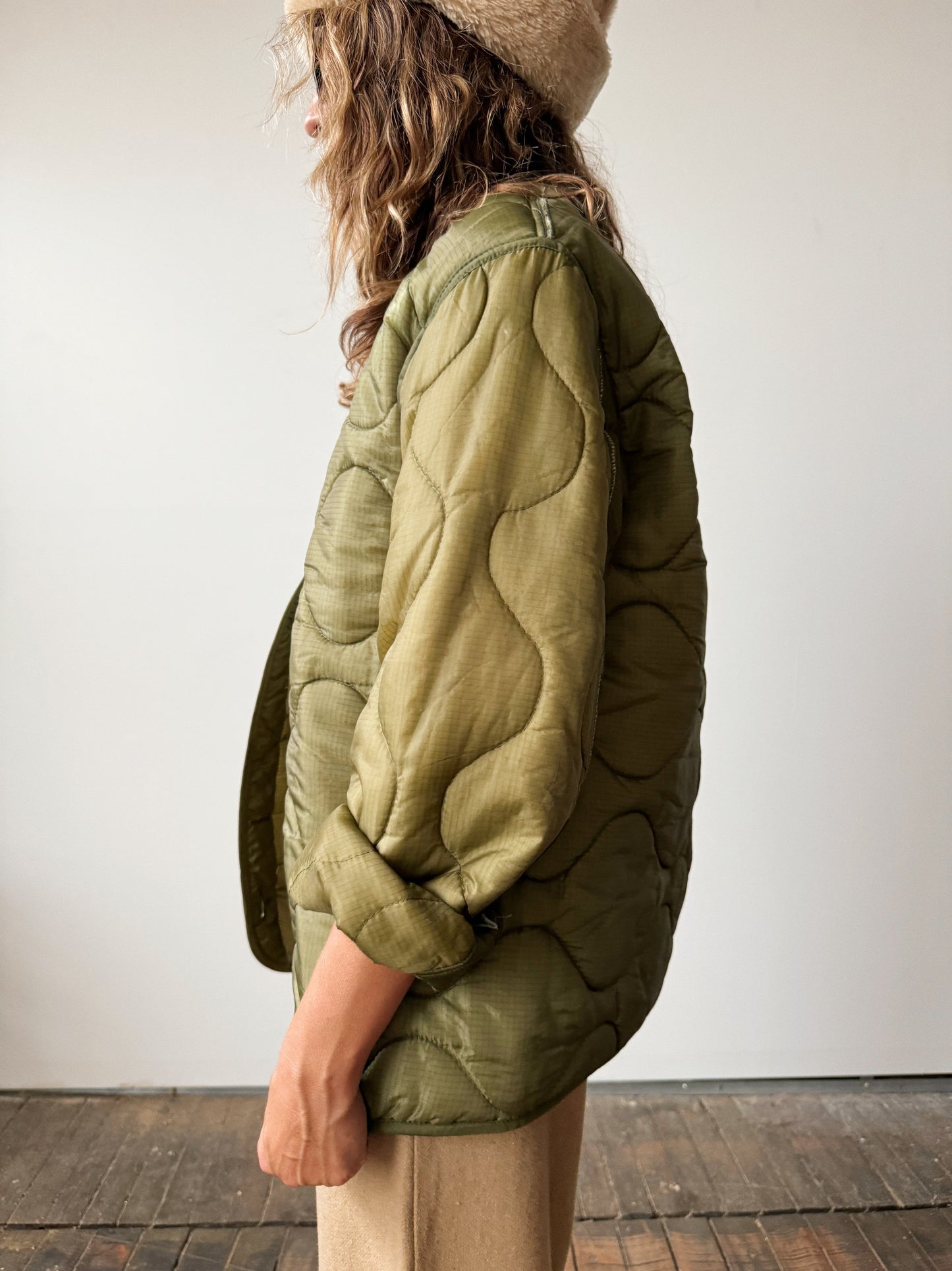 Army Green Liner Jacket Vintage Quilted Nylon Jacket (XS)