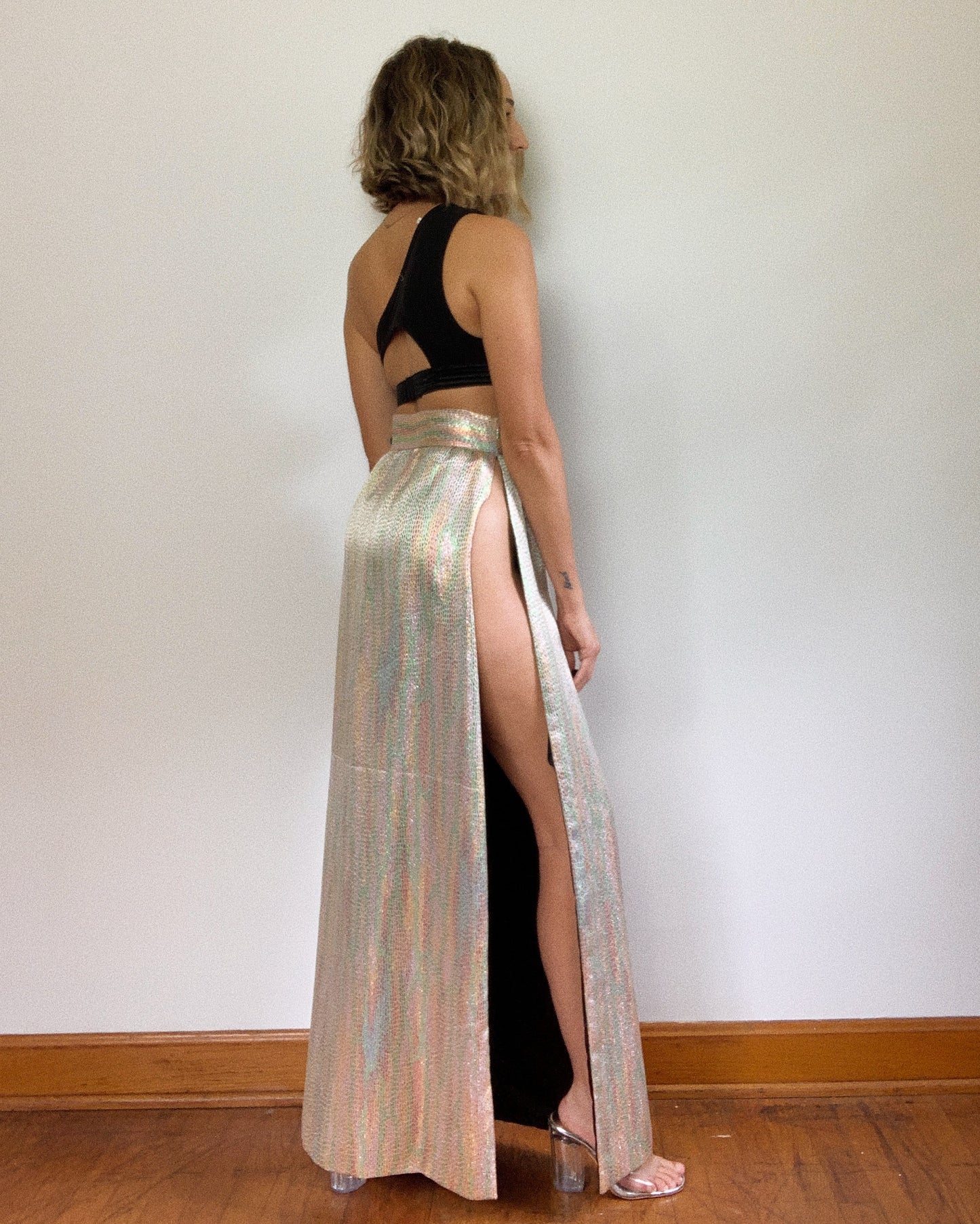 HIGHEST DOUBLE SLIT LAMÉ SKIRT / 27'