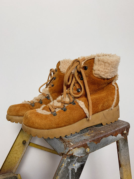SUEDE AND SHEEPSKIN BOOT / 6