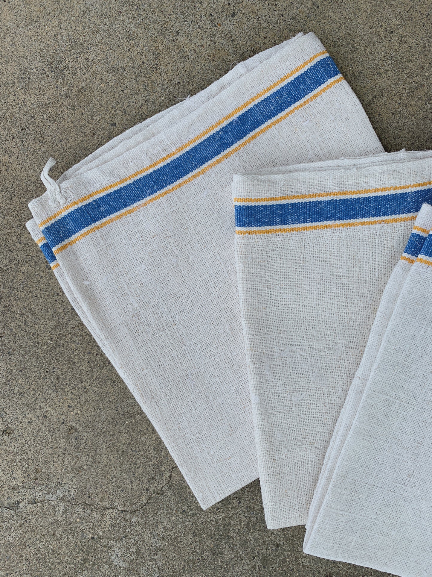 BLUE AND YELLOW LINEN TOWELS SET OF 3