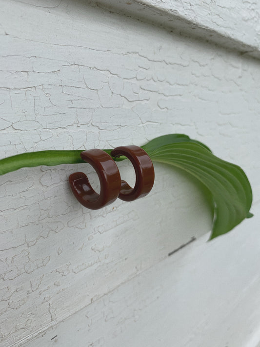 PECAN LUCITE EARRINGS