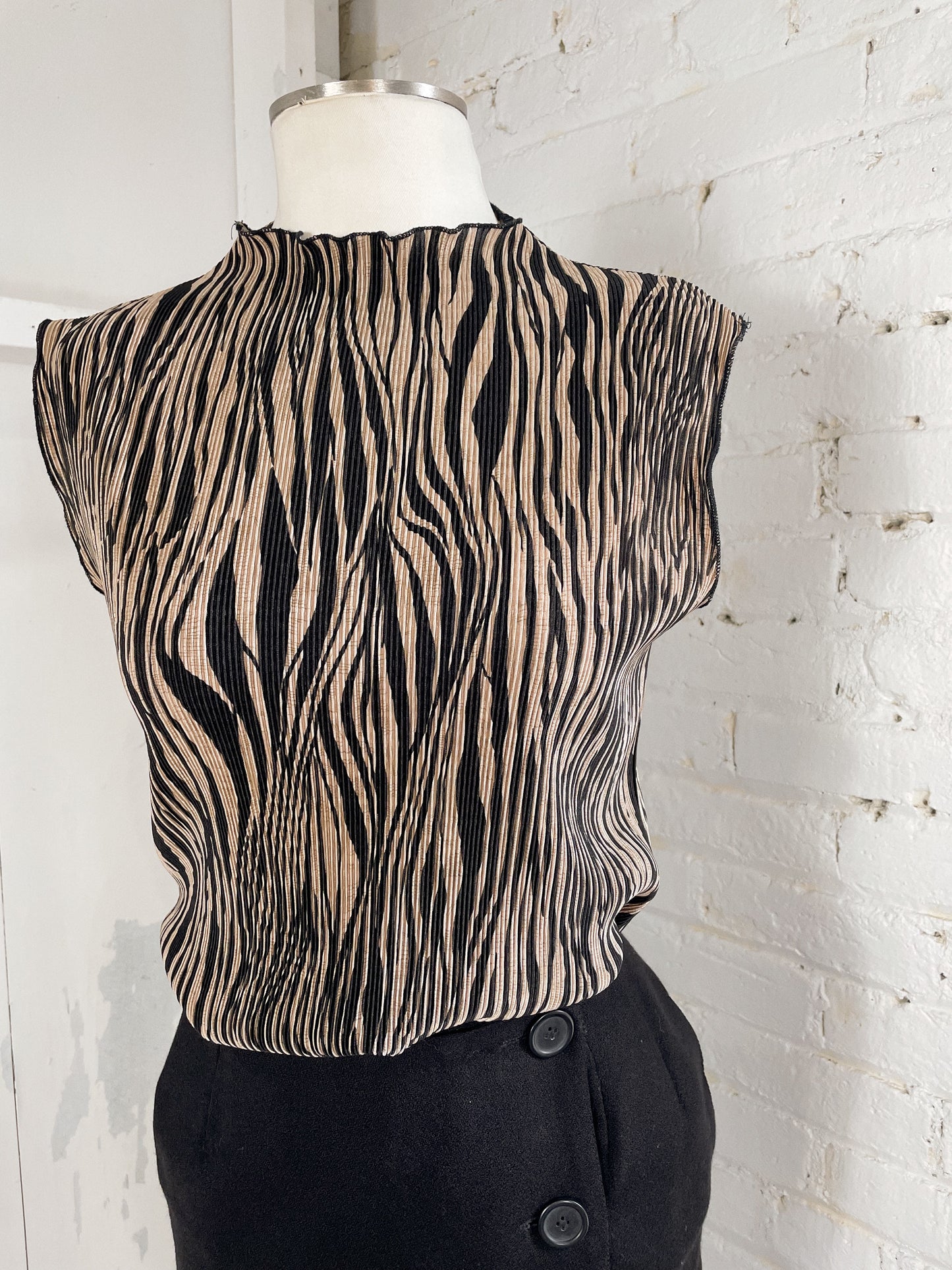 Animal Pleated Sleeveless Top