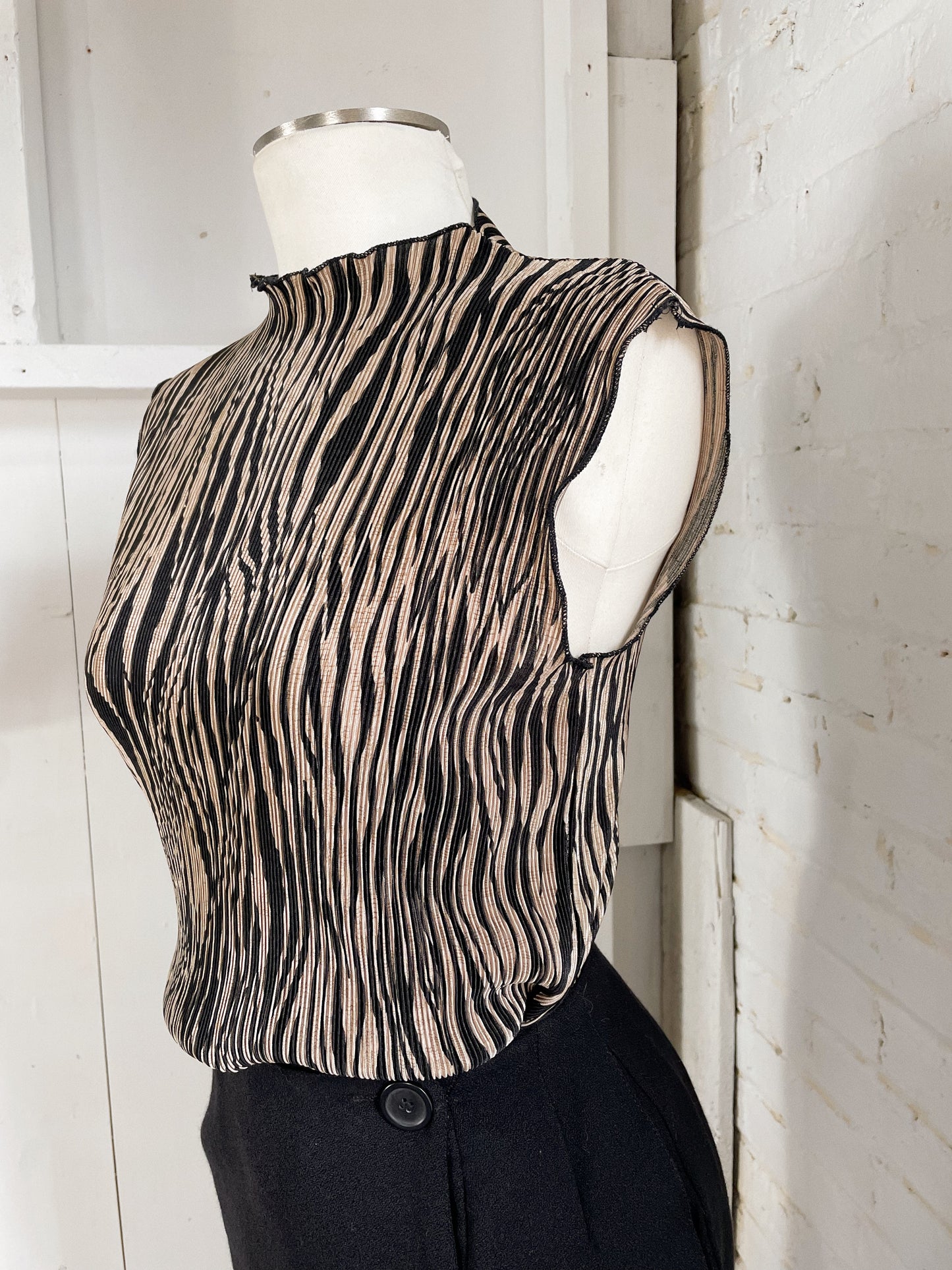 Animal Pleated Sleeveless Top