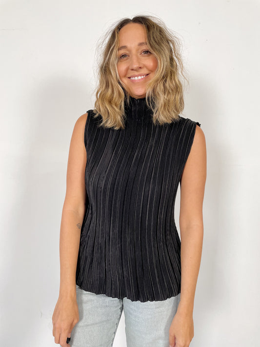 Pleat 90s Top