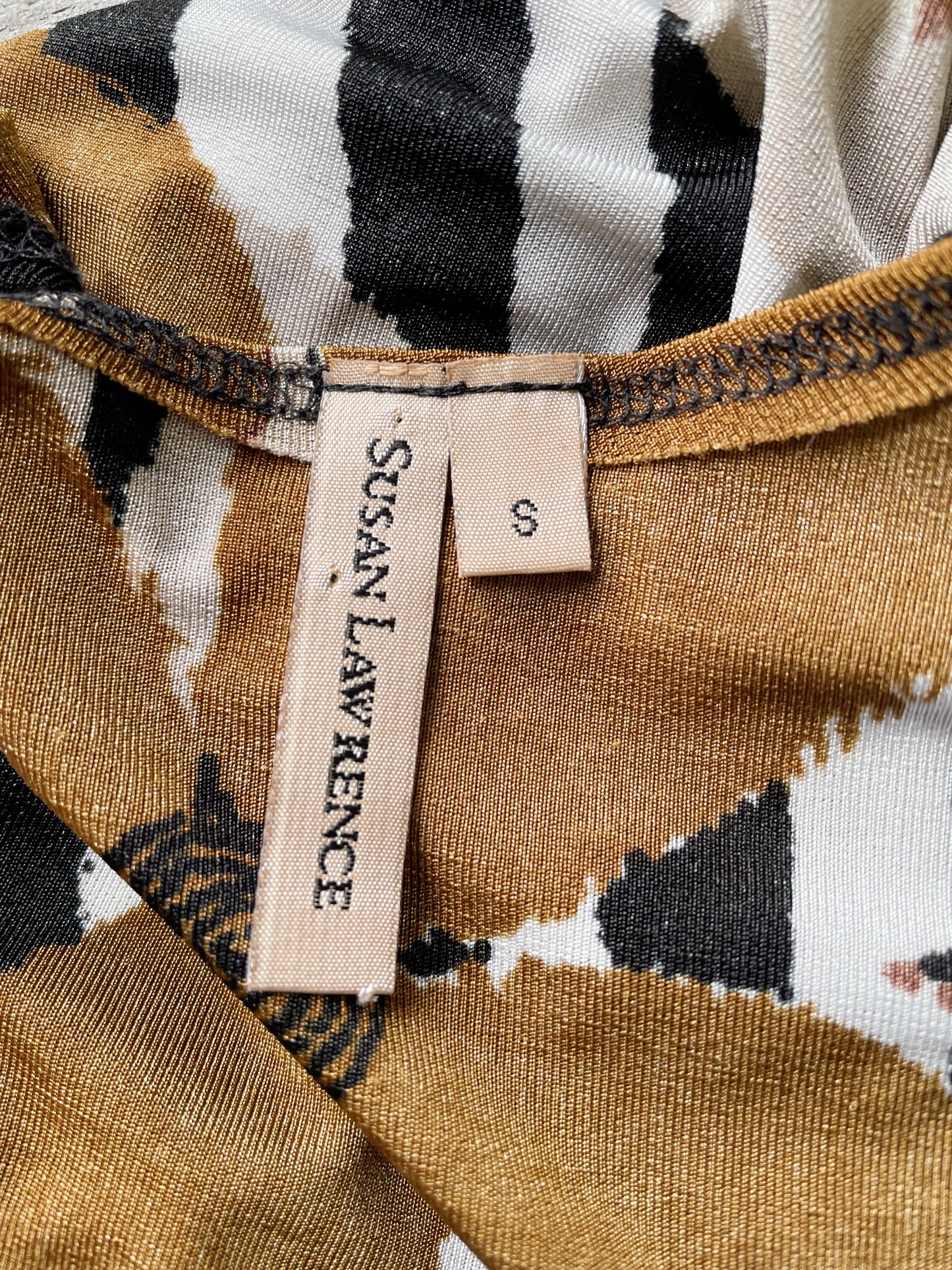 Earthy Line Floral Sleeveless Tank