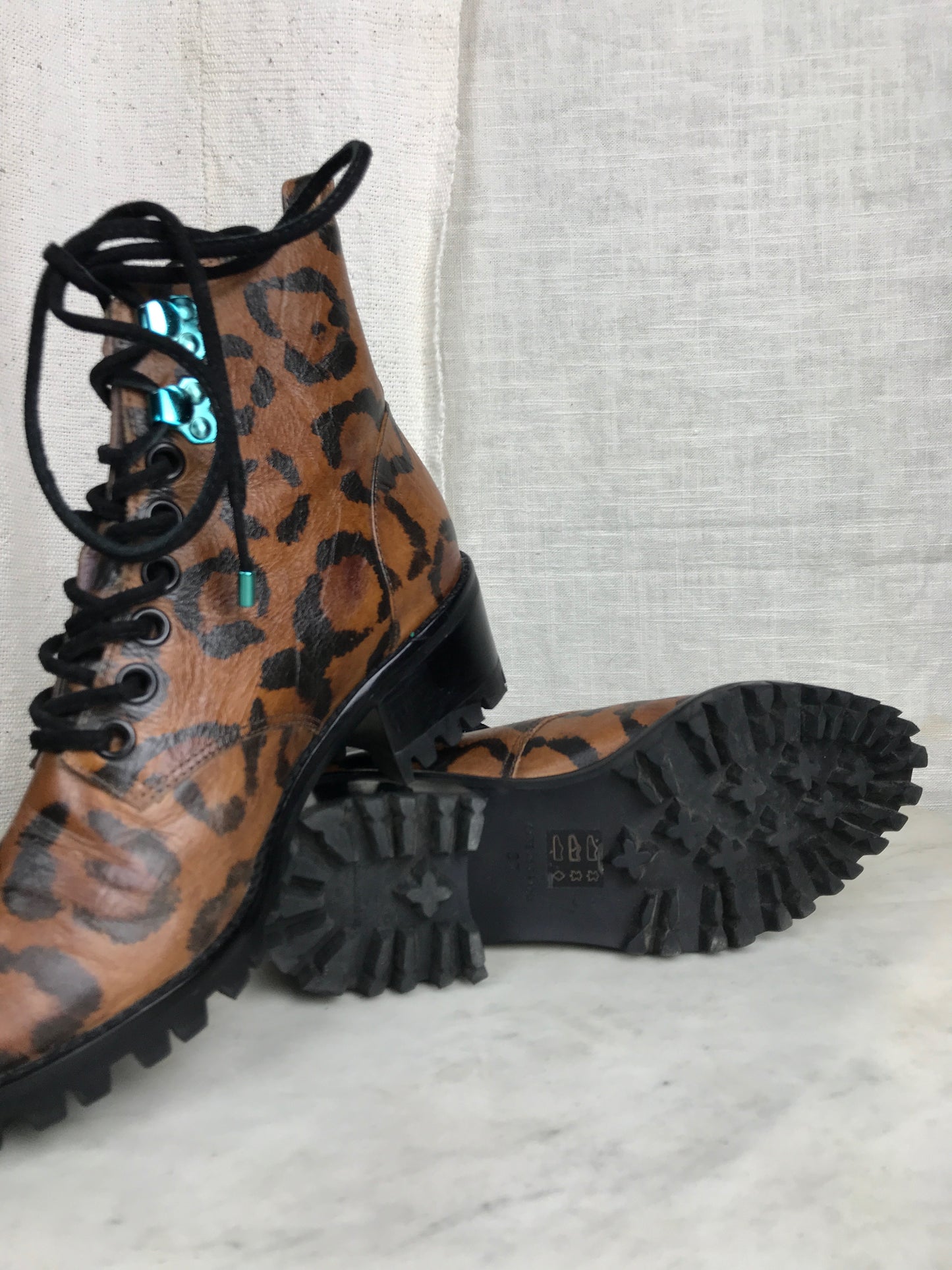 ROXY LEOPARD COMBAT BOOT / 37