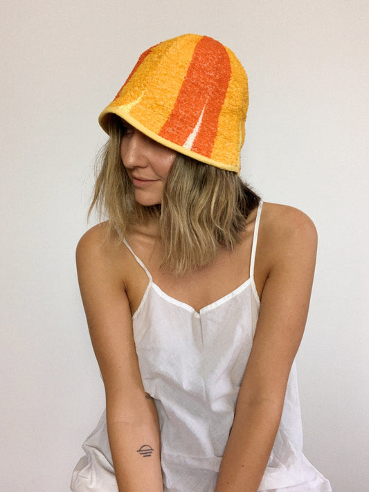 TERRY CLOTH TULIP HAT / SMALL